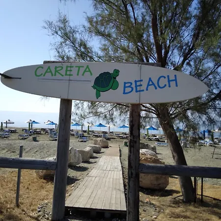 Mersinera Paradise Garden Noah House Kivisil