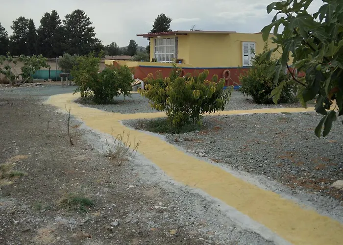 Mersinera Paradise Garden Noah House Kivisil