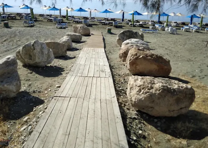 Σπίτι διακοπών Mersinera Paradise Garden Noah House Kivisil